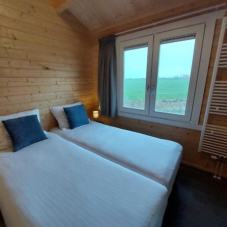 Vakantiehuisje Vlakbij Leeuwarden, Swichumer Pleats Bagian luar foto